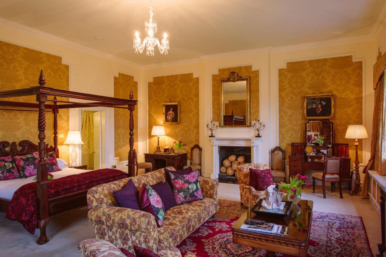 Waterford Castle Hotel & Golf Resort Ballinakill  ภายนอก รูปภาพ