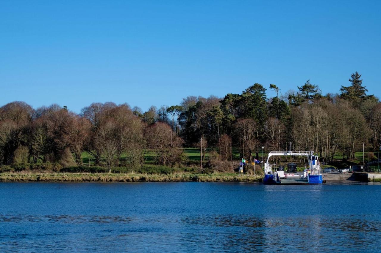 Waterford Castle Hotel & Golf Resort Ballinakill  ภายนอก รูปภาพ