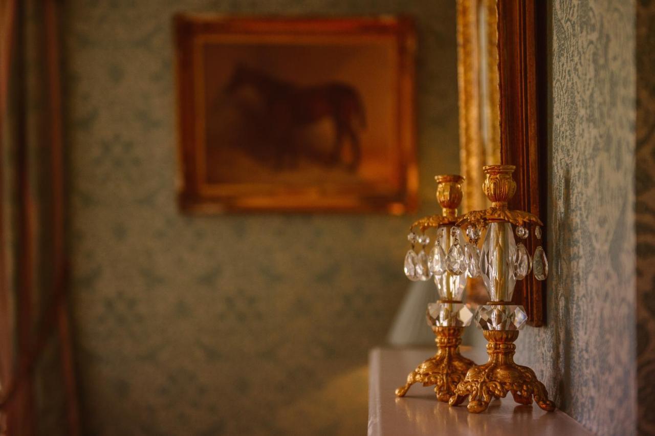 Waterford Castle Hotel & Golf Resort Ballinakill  ภายนอก รูปภาพ