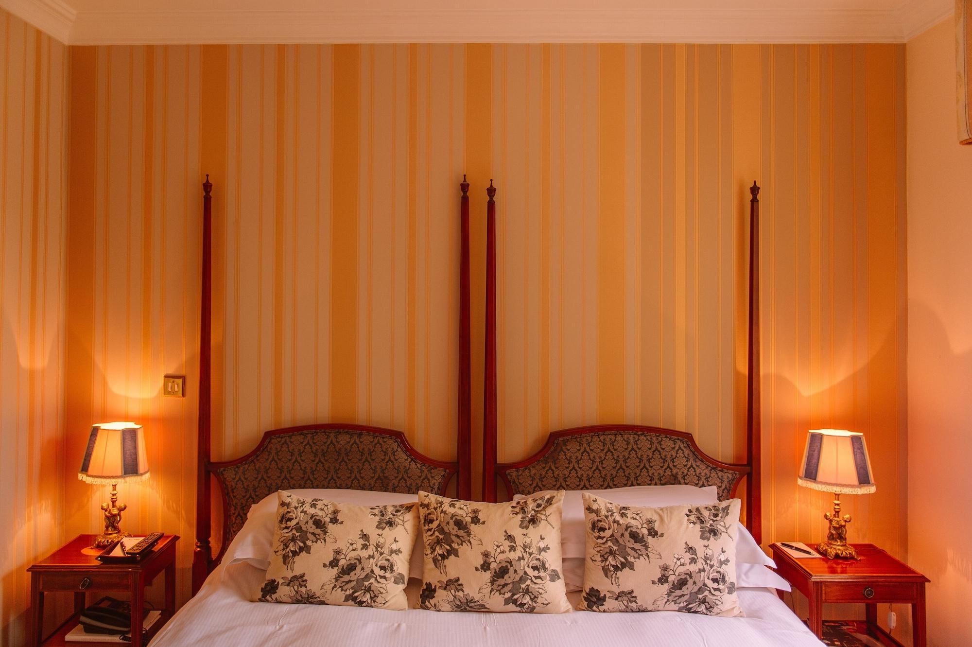Waterford Castle Hotel & Golf Resort Ballinakill  ภายนอก รูปภาพ