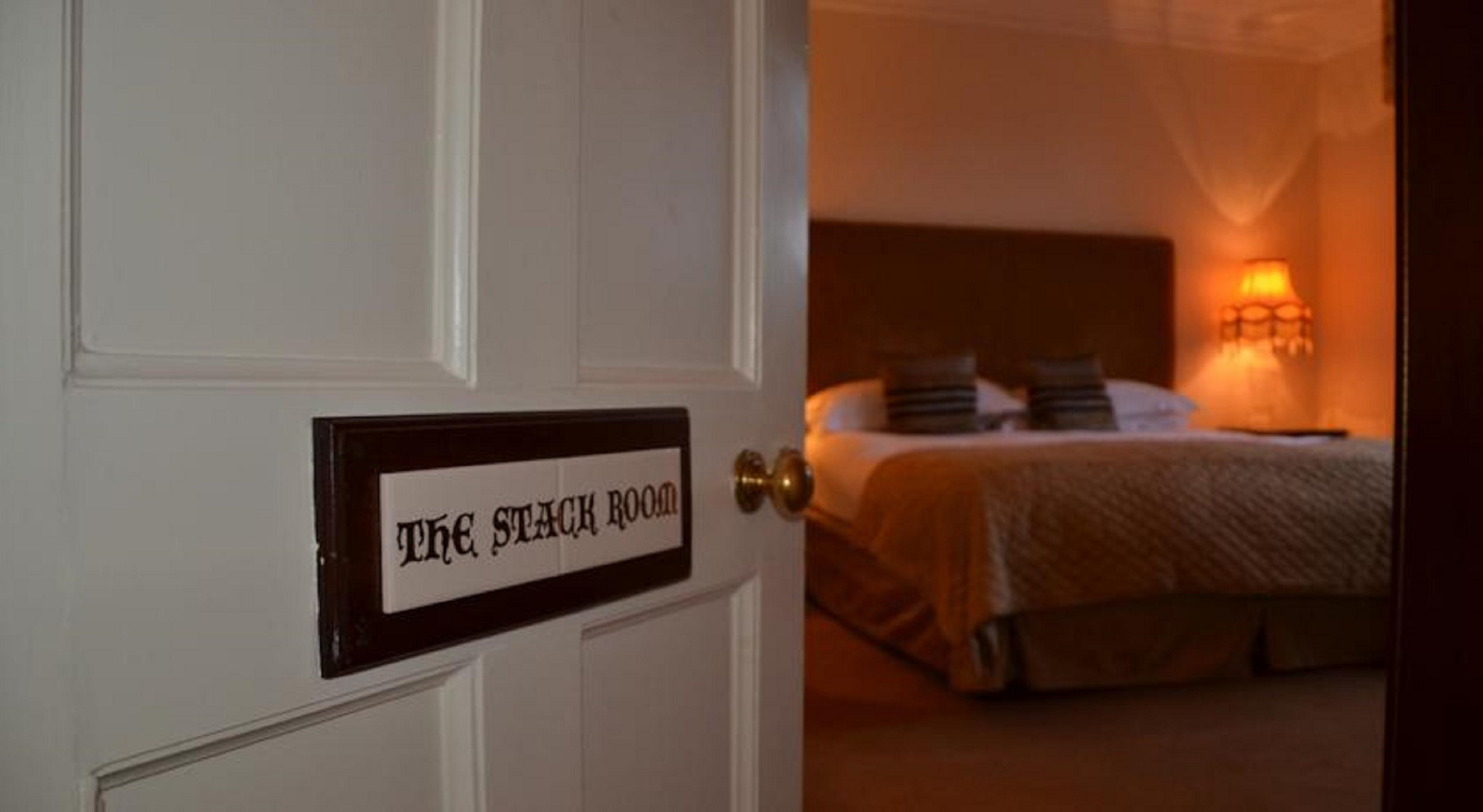 Waterford Castle Hotel & Golf Resort Ballinakill  ภายนอก รูปภาพ